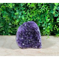 Specimen Natürlicher Roher Amethyst Cluster Kathedrale Geode Stein Dunkellila Kristall Quarz Polierte Kanten Cut Base Energie Heilstein #1686 von AmethystCreationShop