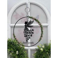 Fenster Hänger Elfe Im Ring Fensterdeko in Schwarz Oder Weiß von AmfFloristik