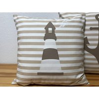 1x Maritime Kissenhülle, Kissenbezug, Landhausstil Dekokissen Leuchtturm Beige/Weiß 40x40cm von Ammerkind