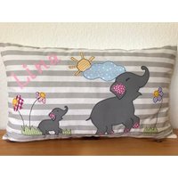 Kinder Kissen Mit Wunsch Namen, Kuschelkissen, Grau/Weiß 30 X50cm. Elefanten von Ammerkind