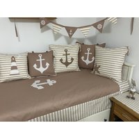 Maritime Decke, Landhausstil Patchwork Tagesdecke, Krabbeldecke, Anker Beige/Weiß Gestreift Ca.130x200cm von Ammerkind
