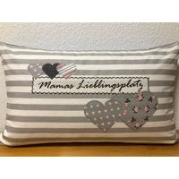 Muttertagsgeschenk, Kissen, Kissenbezug+Kissen Mamas Lieblingsplatz Grau/Weiß 30x50cm von Ammerkind