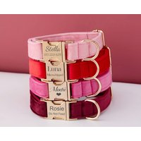 Samt Hundehalsband Mit Schleife, Rot+Pink+Burgund, Graviertes Schleife, Gravur von AmyEngravedGifts