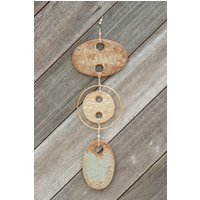 Handgefertigtes Windspiel Himmel Dust Wandbehang Strand Boho-Stil Wüsten Stil Tonkunst Keramik Glasierte Keramikschnur von AmyPerlArts