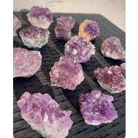 Amethyst Stück - Naturstein Unikat Heilstein Deko Kristall Sammlung Spirituelle Meditation Geschenkidee von AmysAllerleiLaden
