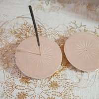Keramik Räuchergefäß - Blush in Antike Spitze -Weihnachtsgeschenk Seifenschale Keramik Räuchergefäß - Blush in Antike Spitze -Weihnachtsgeschenk Seifenschale von AnUrbanVillageCo