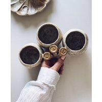 9-Unzen-Keramiktasse Mit Alphabet-Buchstabe, Personalisierte Rustikale Latte-Kaffeetasse, Handgefertigte Geröstete Weiße Cappuccinotasse Aus 9-Unzen-Keramiktasse Mit Alphabet-Buchstabe, Personalisierte Rustikale Latte-Kaffeetasse, Handgefertigte Geröstete Weiße Cappuccinotasse Aus von AnaArtBoutiquestudio