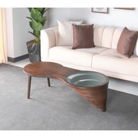 Natürlicher Couchtisch Aus Nussbaum Und Rauchglas Modernes Wohnzimmerdekor von AnatoliaModularCraft