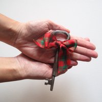 Handgeschmiedeter Antiker Schlüssel Aus Eisen Rustikales Wohndekor | 13 cm von Anatomiedesobjets
