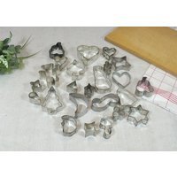 24 Alte Förmchen, Kuchenformen, Backformen, Ausstechförmchen, Ausstecher Im Bügelglas - Landhaus Küche, Deko Weihnachten von AnciennesValeurs