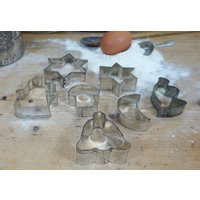 7 Herrliche Alte Förmchen, Kuchenformen, Backformen, Ausstechförmchen, Ausstecher - Landhaus Küche, Deko Weihnachten von AnciennesValeurs