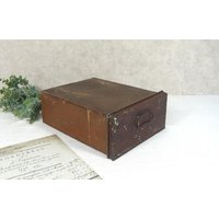 Alte Dokumentenablage, Briefablage, Metallbox, Schublade - Schreibtisch, Büro, Aufbewahrung von AnciennesValeurs