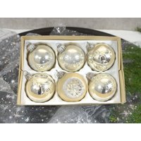 Alter Weihnachtsschmuck Aus Glas - 6 Weihnachtskugeln, Christbaumkugeln Ornamente, Baumschmuck Weihnachten Shabby Chic von AnciennesValeurs