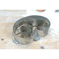 Große Alte Ausstechform, Keksform, Kuchenform "Brezel' - Landhaus Küche, Bäckerei Weihnachten von AnciennesValeurs