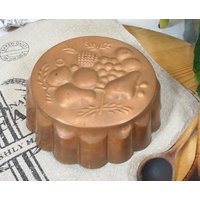 Sehr Schöne Antike Kupferform, Kuchenform, Backform - Mit Obst-Motiv von AnciennesValeurs