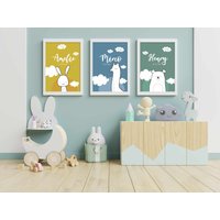 Geburtsposter 3Er Set - Geschwister Personalisiert Drillinge Wunschname Kinderzimmer Hase Bär Lama Poster Geburtsposter 3Er Set - Geschwister Personalisiert Drillinge Wunschname Kinderzimmer Hase Bär Lama Poster von AndererDesign