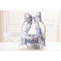 Blaue Toile Korbeinlage, Schleife, Korbeinlage De Jouy, Mädchen Junge Name Monogramm Schleifenschärpe von AndraOtoTextiles