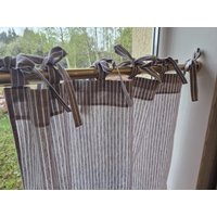 Braune Streifen Binden Obere Vorhänge, Semi Schiere Kariert Für Badezimmer, Hängen Kleines Fenster, Brauner Regalrock, Kleine Fenstervorhänge von AndraOtoTextiles