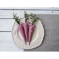 Polka Dot Stoff Möhren, Osterstoff Frühlingsdeko, Schüsselfüller, Osterdeko, Mauve Dekor von AndraOtoTextiles