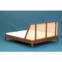 Bett Mit Kopfteil Aus Rattan/Wiener Geflecht Bett Mit Kopfteil Aus Rattan/Wiener Geflecht von AndreFindeisen
