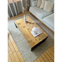 Couchtisch Altholz Metall | Coffeetable Gerüstbohlen Massivholz Bauholz Vollholz Industrial Design von AndreKarger