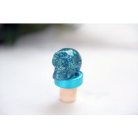 Funkelnd Blauer Flaschenstopper - Skull von AndreaRuthDesigns