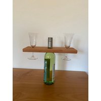 Weinglashalter Gedämpfte Rotbuche Weinbutler 2 in 1 Wine Caddy Picknickweinhalter Picknick Handgemacht Handarbeit Geschenkidee Weinglashalter Gedämpfte Rotbuche Weinbutler 2 in 1 Wine Caddy Picknickweinhalter Picknick Handgemacht Handarbeit Geschenkidee von AndreasKreativWelt