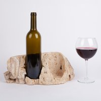 Einzigartige Travertin Weinflasche/stein Weinhalter Marmor Weinregal von AndresStoneDesign