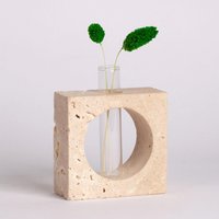 Handgefertigter Beige Travertin Übertopf Mit Glasröhrchen | 4x9.5x9.5 cm von AndresStoneDesign