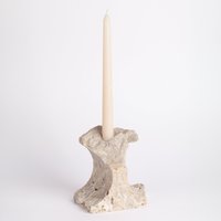 Wüstengrauer Travertin-Kerzenhalter/Einzigartiger Kerzenhalter von AndresStoneDesign