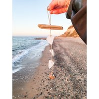 Andressâ - Seeglas Mobile Weiß Mit Treibholz, Und Hühnergott Aus Der Ostsee von AndressaSchmuck