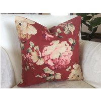 Roter Blumenkissenbezug, Magnolienblumenkissen, Pfingstrosenblumenkissen, Blumenkissen, Akzentkissen, Dekokissen, Blumen Euro Sham von AngieandLois