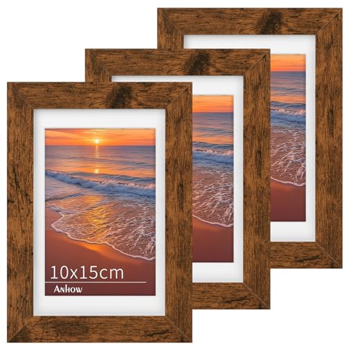 Anhow 3er Bilderrahmen 10x15 cm, MDF Bilderrahmen Set mit Passepartout, Posterrahmen Groß mit Transparente Acrylplatte für Wandbehänge - Walnussfarbe Anhow 3er Bilderrahmen 10x15 cm, MDF Bilderrahmen Set mit Passepartout, Posterrahmen Groß mit Transparente Acrylplatte für Wandbehänge - Walnussfarbe von Anhow