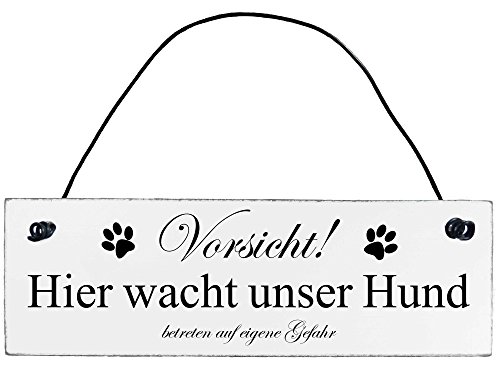 Anika Hermsen-Grallert, HomeYourself Shabby Chic Vintage Schild Vorsicht Hier wacht unser Hund Dekoschild Türschild von Anika Hermsen-Grallert, HomeYourself