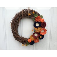 Herbstkranz, Rustikaler Filzblumenkranz, Weinrebenkranz von AnitaRexDesigns