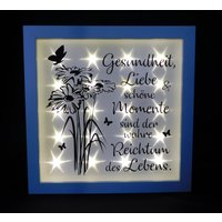Leuchtrahmen, Beleuchteter Bilderrahmen in Weiß " Gesundheit, Liebe & Schöne Momente... ", Beleuchtung, Geschenk, Dekoration Leuchtrahmen, Beleuchteter Bilderrahmen in Weiß " Gesundheit, Liebe & Schöne Momente... ", Beleuchtung, Geschenk, Dekoration von AnkesHandmadeShop