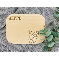 Brett Frühstücksbrett Schneidebrett Kinderbrett Geschenk Geburtstag Weihnachten Küche Junge Mädchen Rakete Name Namensbrett Holz Braun von AnkeskreativeSuite