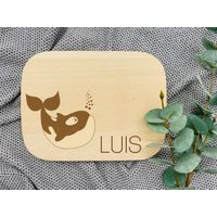 Brett Frühstücksbrett Schneidebrett Kinderbrett Geschenk Geburtstag Weihnachten Küche Junge Mädchen Wal Name Namensbrett Holz Braun von AnkeskreativeSuite
