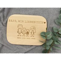 Frühstücksbrett Familie Strichmännchen Brett Schneidebrett Kinderbrett Geschenk Geburtstag Papa Weihnachten Name Namensbrett Holz Braun von AnkeskreativeSuite