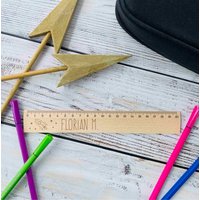 Personalisertes Lineal Aus Holz | Geschenk Zur Einschulung Oder Für Die Schultüte Schulkind Messlatte 20cm Personalisiert Mit Namen von AnkeskreativeSuite