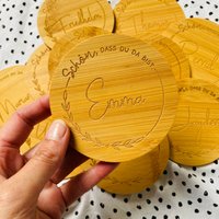Personalisierter Untersetzer Aus Bambus | Individuelles Geschenk Zur Hochzeit Oder Zum Geburtstag Für Unternehmen Personalisierter Untersetzer Aus Bambus | Individuelles Geschenk Zur Hochzeit Oder Zum Geburtstag Für Unternehmen von AnkeskreativeSuite