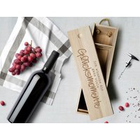 Weinbox Mit Gravur | Weinkiste Geschenk Individuell Gestalten Als Hochzeitsgeschenk Weinpräsent Holzoptik Weinbox Mit Gravur | Weinkiste Geschenk Individuell Gestalten Als Hochzeitsgeschenk Weinpräsent Holzoptik von AnkeskreativeSuite