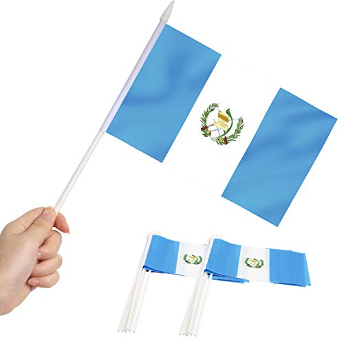 Anley Guatemala Mini Flag 12er Pack - Handgehaltene kleine guatemaltekische Miniaturflaggen am Stick - lichtbeständige und lebendige Farben - 5 x 8 Zoll mit massiver Stange und Speerspitze Anley Guatemala Mini Flag 12er Pack - Handgehaltene kleine guatemaltekische Miniaturflaggen am Stick - lichtbeständige und lebendige Farben - 5 x 8 Zoll mit massiver Stange und Speerspitze von Anley
