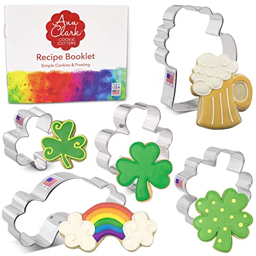 Ann Clark Cookie Cutters 5-teiliges Ausstechformen-Set St. Patrick's Day mit Rezeptheft Kleeblatt, Kleeblatt, Kleeblatt, Kleeblatt, Bierkrug von Ann Clark Cookie Cutters