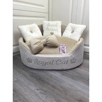 Beige Und Creme Personalisierte Katzenbett Königlichehund Bett Designer Haustier Katze Custom Gemacht Hund Geburtstag Geschenk von AnnaHappydog