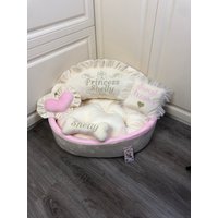 Creme Und Baby Rosa Personalisiertes Hundebett Custom Designer Haustierbett Katzenbett Welpe Bett Luxus Goldenes von AnnaHappydog
