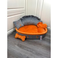 Graues Und Oranges Designer Hundebett Personalisiert Welpe Bett Grau Silber Royal Maßgeschneidert Geburtstag von AnnaHappydog