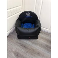 Hundesitz in Schwarz Und Marineblau Veganes Leder Designer Autositz Luxus Hundebett Für Unterwegs Hund Eco von AnnaHappydog