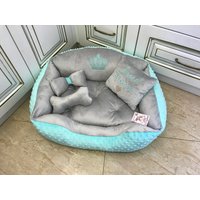 Mint & Grau Minky Hundebett Luxus Personalisierte Welpen Bett von AnnaHappydog