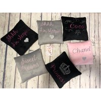 Personalisiertes Hundekissen Gesticktes Geschenk Für Hundeliebhaber von AnnaHappydog